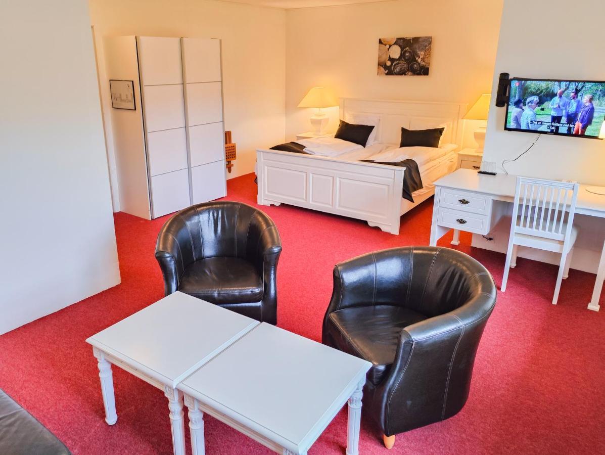 Ronnes Hotel Fjerritslev Exterior photo